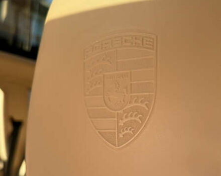 Білий Порше Cayenne, об'ємом двигуна 3 л та пробігом 99 тис. км за 32500 $, фото 22 на Automoto.ua