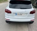 Белый Порше Каен, объемом двигателя 3 л и пробегом 104 тыс. км за 35352 $, фото 4 на Automoto.ua
