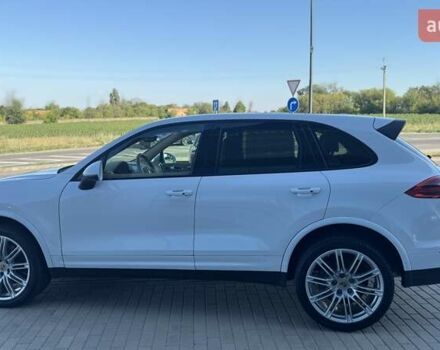 Белый Порше Каен, объемом двигателя 3.6 л и пробегом 70 тыс. км за 32000 $, фото 12 на Automoto.ua