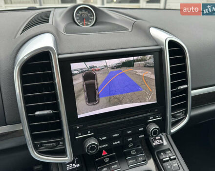 Белый Порше Каен, объемом двигателя 3.6 л и пробегом 62 тыс. км за 29999 $, фото 22 на Automoto.ua