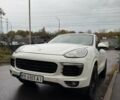 Порше Cayenne 2016 у Києві на Automoto.ua Білий Порше Cayenne, об'ємом двигуна 3.6 л та пробігом 167 тис. км за 24000 $, фото 2 на Automoto.ua