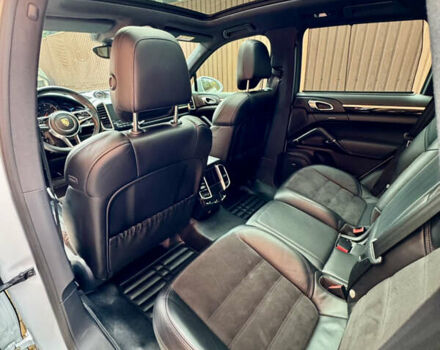 Белый Порше Каен, объемом двигателя 2.97 л и пробегом 120 тыс. км за 43500 $, фото 8 на Automoto.ua