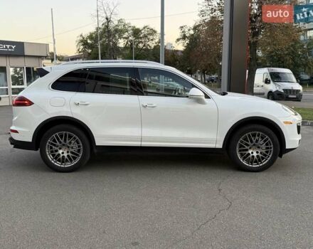 Белый Порше Каен, объемом двигателя 3.6 л и пробегом 62 тыс. км за 32999 $, фото 5 на Automoto.ua