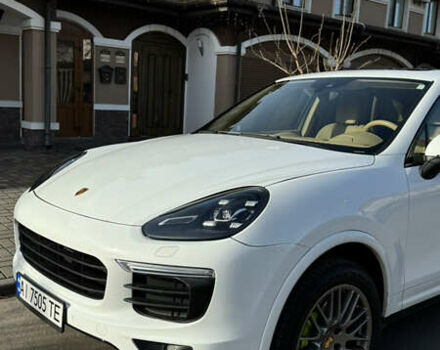 Білий Порше Cayenne, об'ємом двигуна 3 л та пробігом 99 тис. км за 32500 $, фото 2 на Automoto.ua
