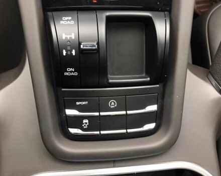 Білий Порше Cayenne, об'ємом двигуна 3.6 л та пробігом 89 тис. км за 32900 $, фото 70 на Automoto.ua