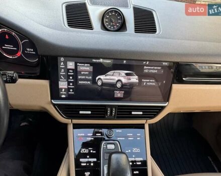 Білий Порше Cayenne, об'ємом двигуна 2.89 л та пробігом 115 тис. км за 49800 $, фото 25 на Automoto.ua