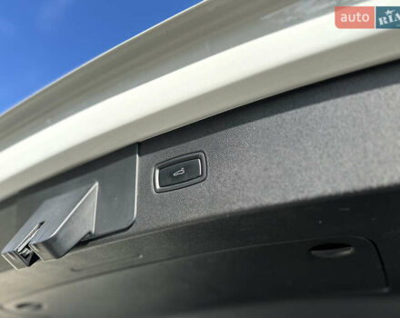 Белый Порше Каен, объемом двигателя 3 л и пробегом 105 тыс. км за 48500 $, фото 44 на Automoto.ua