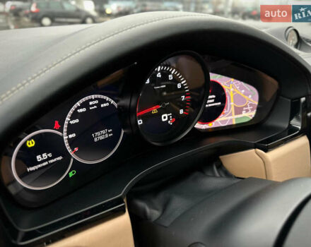 Белый Порше Каен, объемом двигателя 3 л и пробегом 179 тыс. км за 47800 $, фото 35 на Automoto.ua