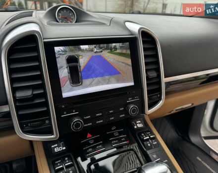 Белый Порше Каен, объемом двигателя 3.6 л и пробегом 150 тыс. км за 28900 $, фото 53 на Automoto.ua