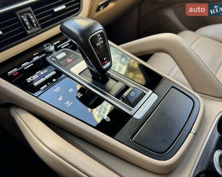 Білий Порше Cayenne, об'ємом двигуна 2.89 л та пробігом 115 тис. км за 49800 $, фото 39 на Automoto.ua