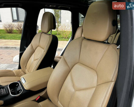 Білий Порше Cayenne, об'ємом двигуна 3.6 л та пробігом 150 тис. км за 29700 $, фото 19 на Automoto.ua