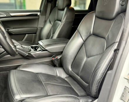 Белый Порше Каен, объемом двигателя 3.6 л и пробегом 126 тыс. км за 28500 $, фото 10 на Automoto.ua