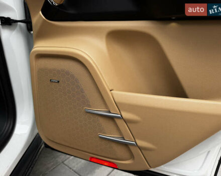 Білий Порше Cayenne, об'ємом двигуна 3.6 л та пробігом 150 тис. км за 29700 $, фото 31 на Automoto.ua