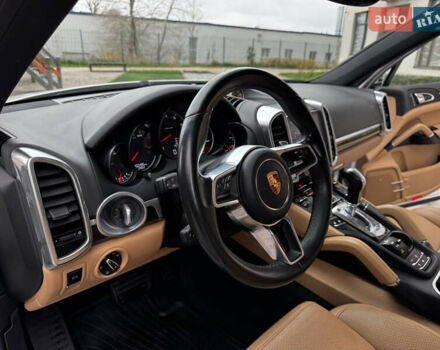 Білий Порше Cayenne, об'ємом двигуна 3.6 л та пробігом 150 тис. км за 29700 $, фото 21 на Automoto.ua