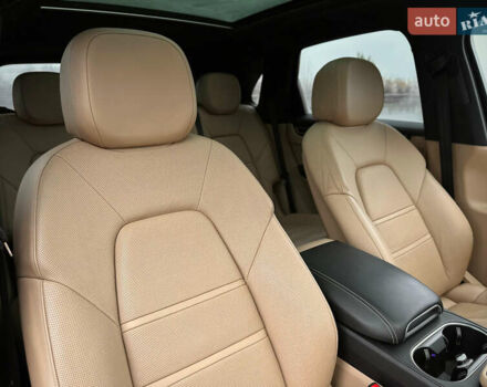 Белый Порше Каен, объемом двигателя 3 л и пробегом 179 тыс. км за 47800 $, фото 61 на Automoto.ua