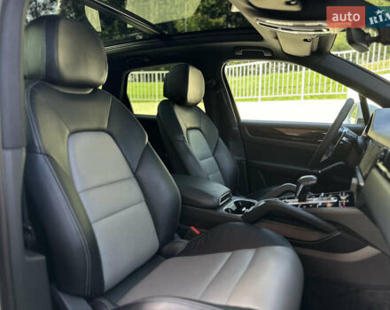 Белый Порше Каен, объемом двигателя 3 л и пробегом 105 тыс. км за 48500 $, фото 51 на Automoto.ua