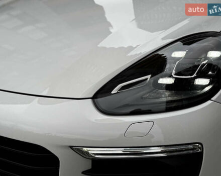 Білий Порше Cayenne, об'ємом двигуна 3.6 л та пробігом 150 тис. км за 29700 $, фото 3 на Automoto.ua