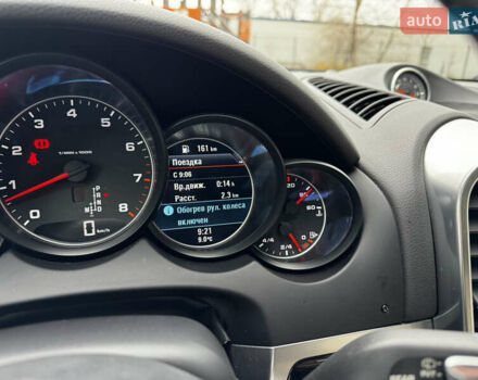 Белый Порше Каен, объемом двигателя 3.6 л и пробегом 150 тыс. км за 28900 $, фото 54 на Automoto.ua