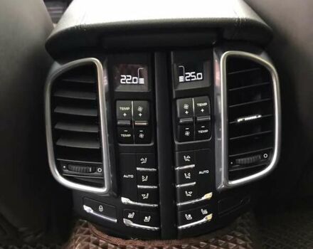 Білий Порше Cayenne, об'ємом двигуна 3.6 л та пробігом 89 тис. км за 32900 $, фото 52 на Automoto.ua