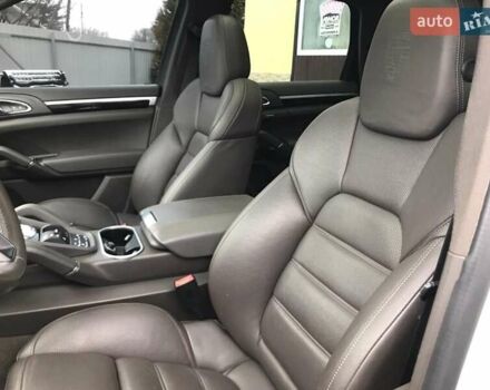 Білий Порше Cayenne, об'ємом двигуна 3.6 л та пробігом 89 тис. км за 32900 $, фото 24 на Automoto.ua