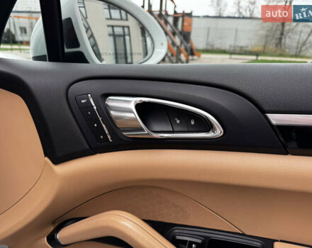 Білий Порше Cayenne, об'ємом двигуна 3.6 л та пробігом 150 тис. км за 29700 $, фото 35 на Automoto.ua