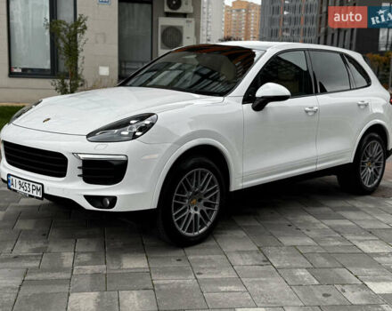 Белый Порше Каен, объемом двигателя 3.6 л и пробегом 150 тыс. км за 28900 $, фото 1 на Automoto.ua