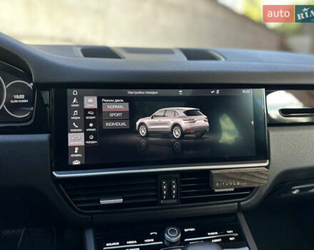 Белый Порше Каен, объемом двигателя 3 л и пробегом 105 тыс. км за 48500 $, фото 31 на Automoto.ua