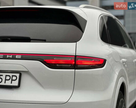 Белый Порше Каен, объемом двигателя 3 л и пробегом 179 тыс. км за 47800 $, фото 15 на Automoto.ua