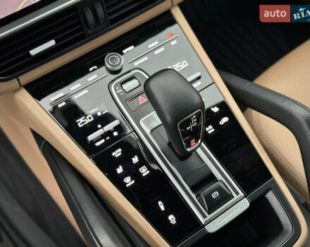 Белый Порше Каен, объемом двигателя 3 л и пробегом 179 тыс. км за 47800 $, фото 69 на Automoto.ua