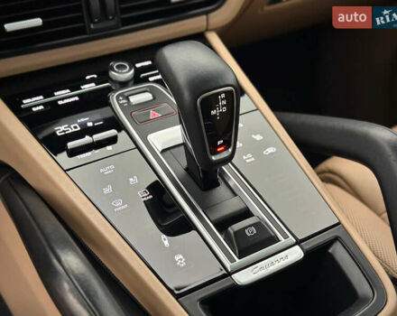 Белый Порше Каен, объемом двигателя 3 л и пробегом 179 тыс. км за 47800 $, фото 68 на Automoto.ua