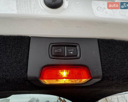 Белый Порше Каен, объемом двигателя 3.6 л и пробегом 150 тыс. км за 28900 $, фото 28 на Automoto.ua