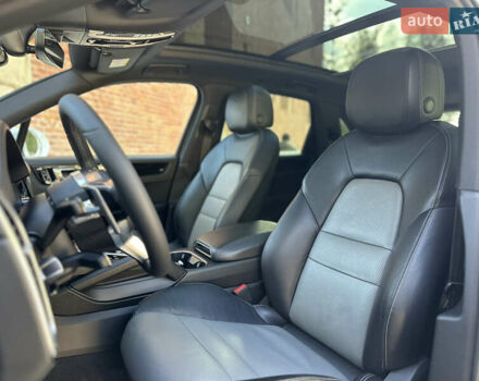 Белый Порше Каен, объемом двигателя 3 л и пробегом 105 тыс. км за 48500 $, фото 21 на Automoto.ua