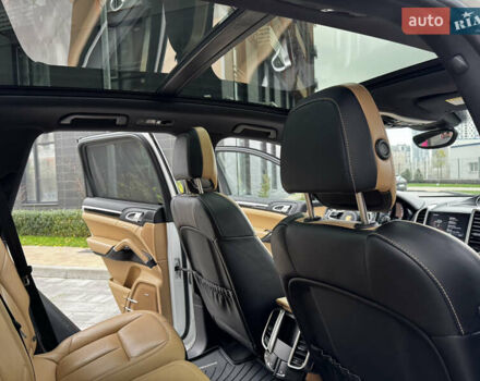 Білий Порше Cayenne, об'ємом двигуна 3.6 л та пробігом 150 тис. км за 29700 $, фото 33 на Automoto.ua