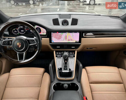 Белый Порше Каен, объемом двигателя 3 л и пробегом 179 тыс. км за 47800 $, фото 64 на Automoto.ua