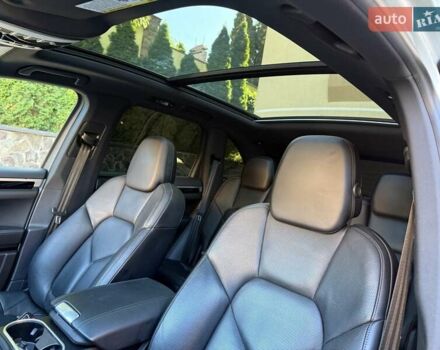 Білий Порше Cayenne, об'ємом двигуна 3.6 л та пробігом 111 тис. км за 31000 $, фото 31 на Automoto.ua