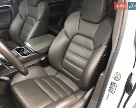 Білий Порше Cayenne, об'ємом двигуна 3.6 л та пробігом 89 тис. км за 32900 $, фото 43 на Automoto.ua