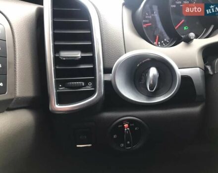 Білий Порше Cayenne, об'ємом двигуна 3.6 л та пробігом 89 тис. км за 32900 $, фото 69 на Automoto.ua