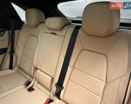 Белый Порше Каен, объемом двигателя 3 л и пробегом 179 тыс. км за 47800 $, фото 45 на Automoto.ua