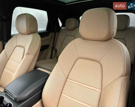 Белый Порше Каен, объемом двигателя 3 л и пробегом 179 тыс. км за 47800 $, фото 40 на Automoto.ua