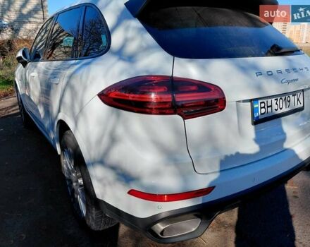 Білий Порше Cayenne, об'ємом двигуна 2.97 л та пробігом 164 тис. км за 46000 $, фото 4 на Automoto.ua