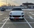 Белый Порше Каен, объемом двигателя 3 л и пробегом 171 тыс. км за 51000 $, фото 1 на Automoto.ua