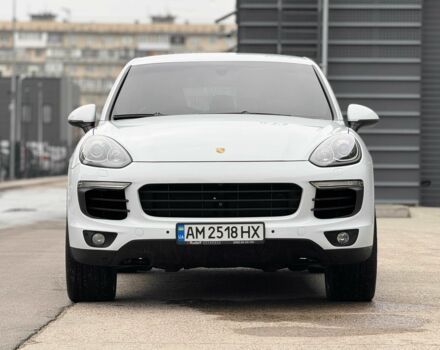 Белый Порше Каен, объемом двигателя 3.6 л и пробегом 124 тыс. км за 29000 $, фото 3 на Automoto.ua