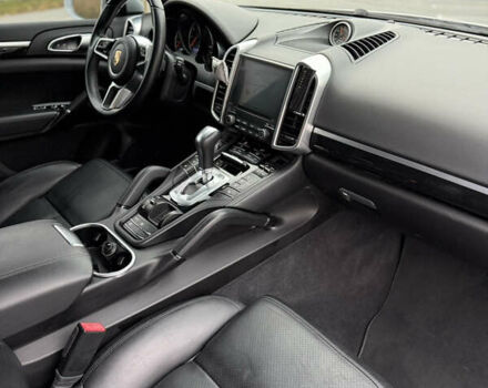 Белый Порше Каен, объемом двигателя 3.6 л и пробегом 126 тыс. км за 28500 $, фото 17 на Automoto.ua