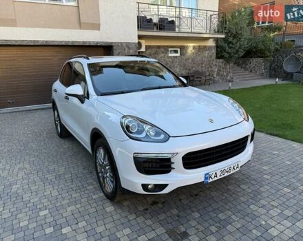 Білий Порше Cayenne, об'ємом двигуна 3.6 л та пробігом 111 тис. км за 31000 $, фото 4 на Automoto.ua