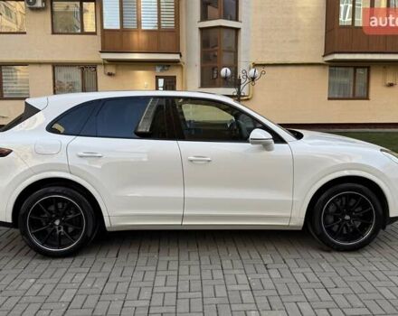 Білий Порше Cayenne, об'ємом двигуна 2.89 л та пробігом 115 тис. км за 49800 $, фото 11 на Automoto.ua