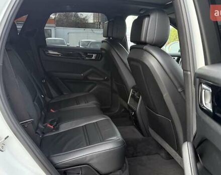 Белый Порше Каен, объемом двигателя 3 л и пробегом 137 тыс. км за 43000 $, фото 20 на Automoto.ua