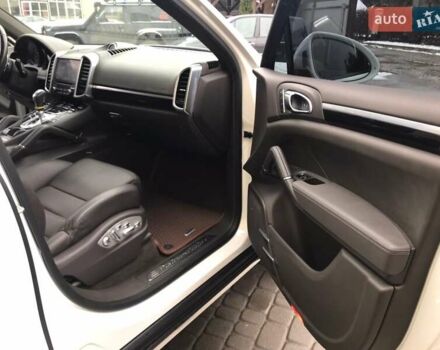 Білий Порше Cayenne, об'ємом двигуна 3.6 л та пробігом 89 тис. км за 32900 $, фото 32 на Automoto.ua