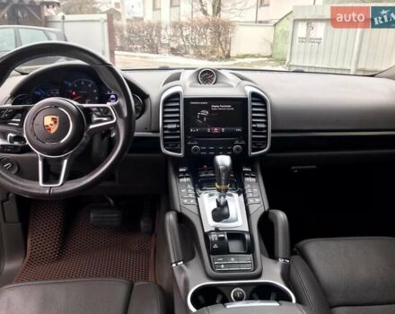 Білий Порше Cayenne, об'ємом двигуна 3.6 л та пробігом 89 тис. км за 32900 $, фото 45 на Automoto.ua