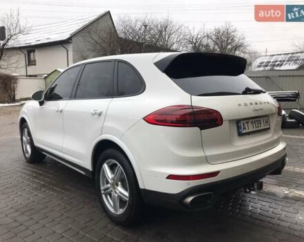 Білий Порше Cayenne, об'ємом двигуна 3.6 л та пробігом 89 тис. км за 32900 $, фото 2 на Automoto.ua