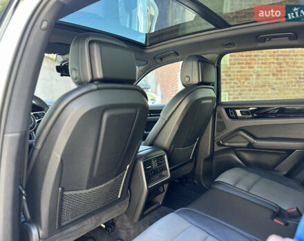 Белый Порше Каен, объемом двигателя 3 л и пробегом 105 тыс. км за 48500 $, фото 40 на Automoto.ua